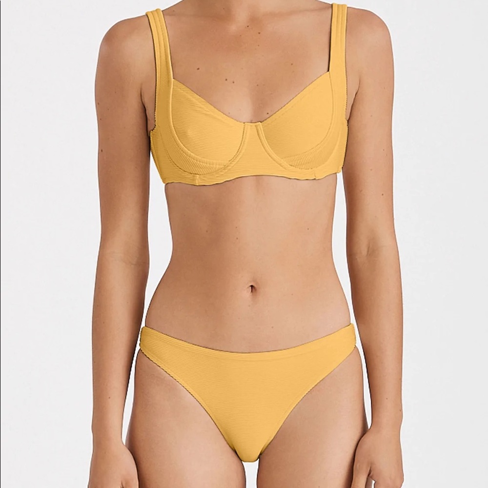 Zulu & Zephyr Bracup and Curve brief Bikini Set 4 NWT